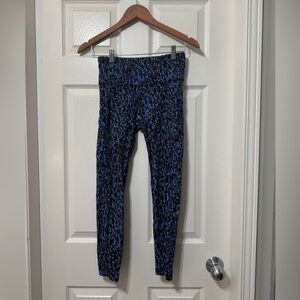 Lululemon fast and free high rise tight size 6 euc